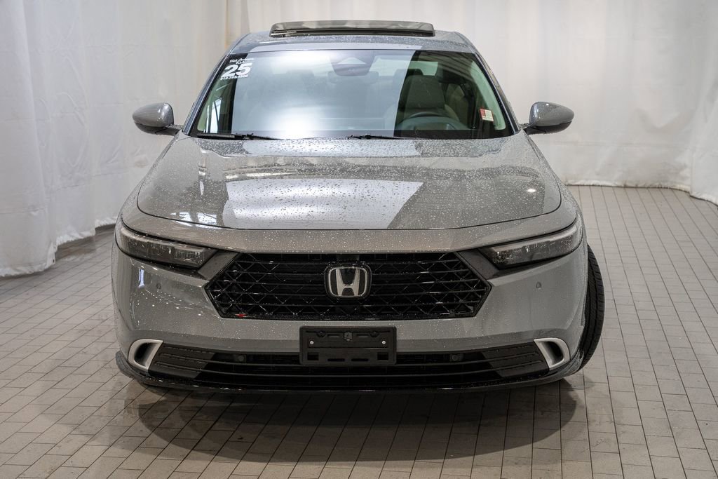 Used 2025 Honda Accord Touring image 2