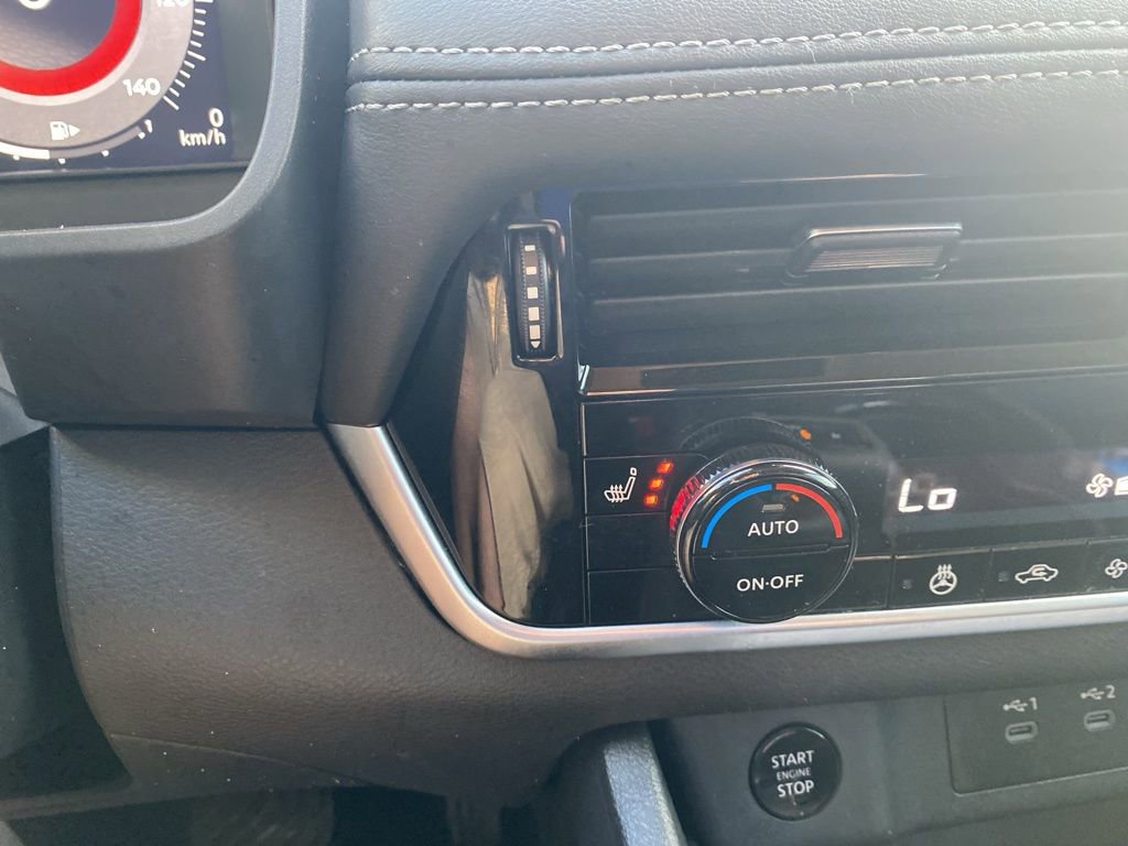 Used 2024 Nissan Rogue SL image 27