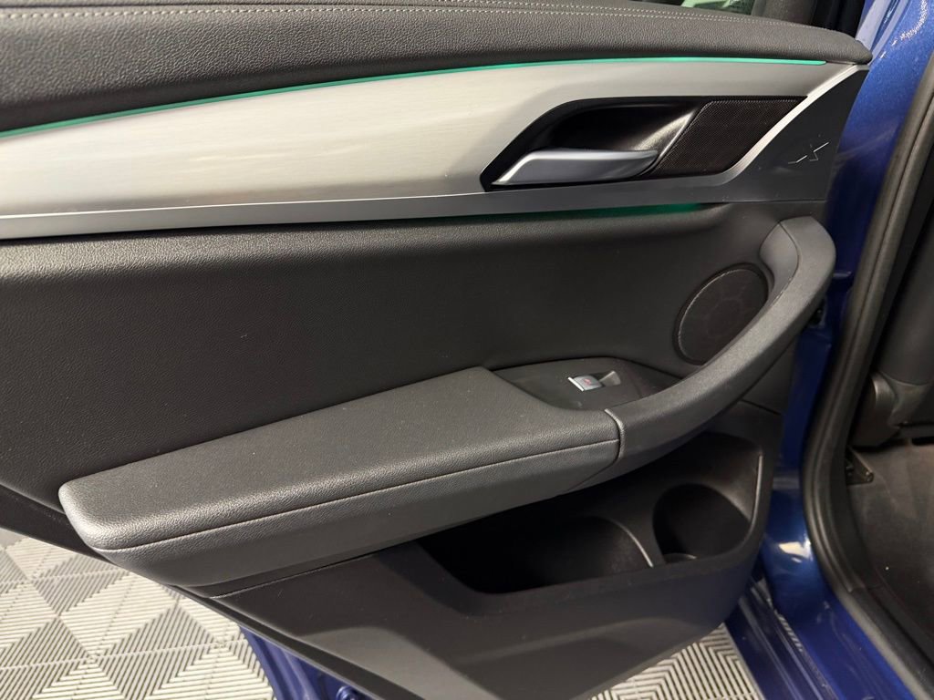 Used 2021 BMW X4 xDrive30i w/ M Sport Package image 24