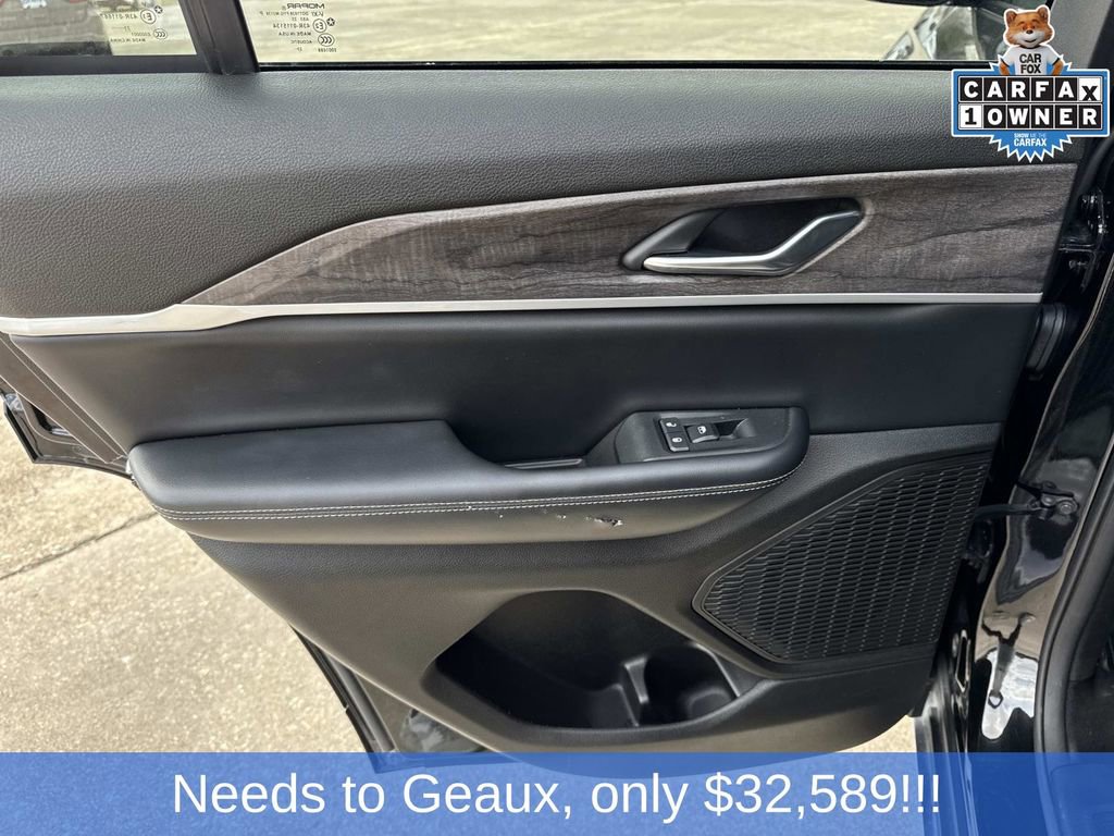 Used 2024 Jeep Grand Cherokee Limited image 30