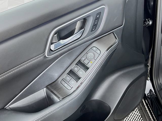 New 2026 Nissan Rogue Platinum w/ Platinum Premium Package image 15