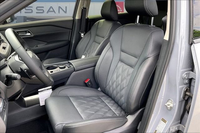 New 2026 Nissan Rogue Platinum w/ Tech Package AWD/4WD image 7