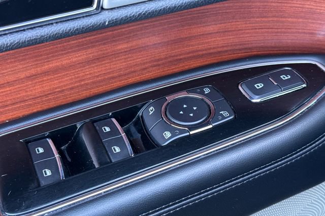 Used 2020 Lincoln Navigator L Reserve w/ Equipment Group 208A Reserve image 12