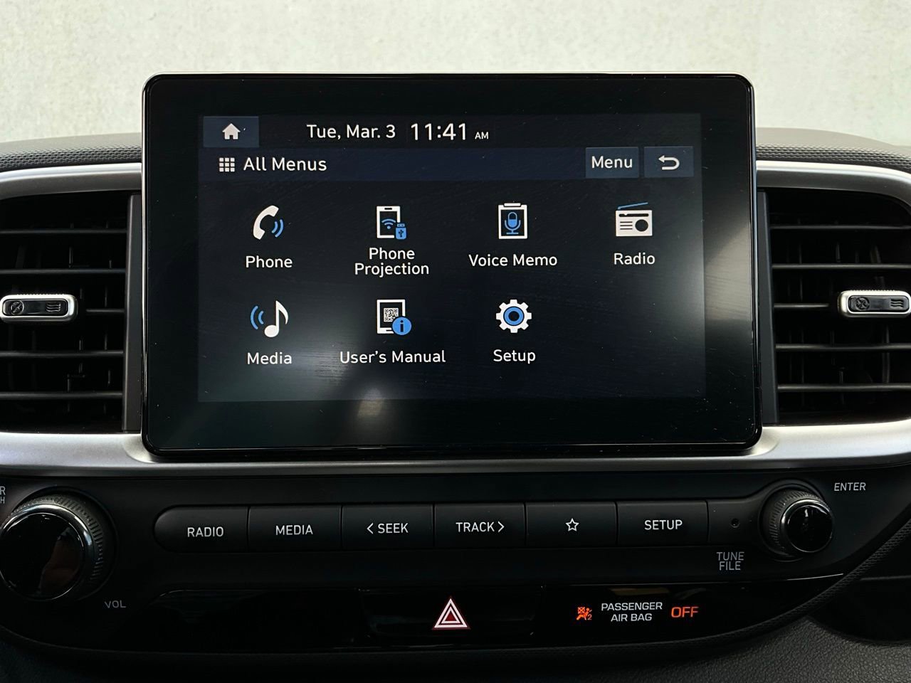 Used 2025 Hyundai Venue SEL image 30