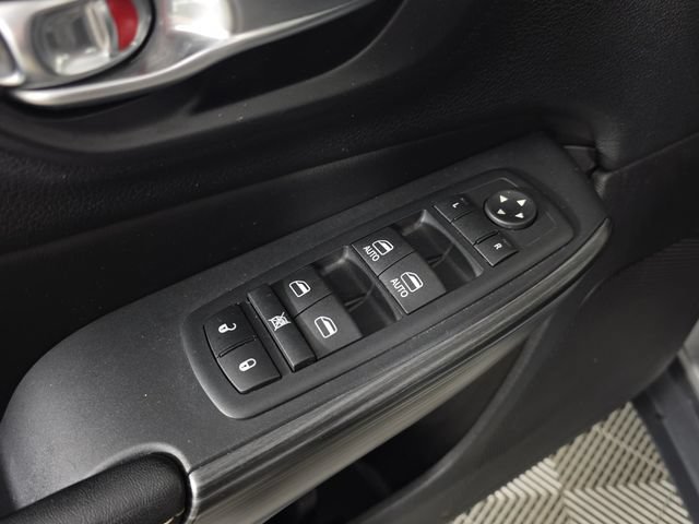 Used 2017 Jeep Cherokee High Altitude AWD/4WD image 24
