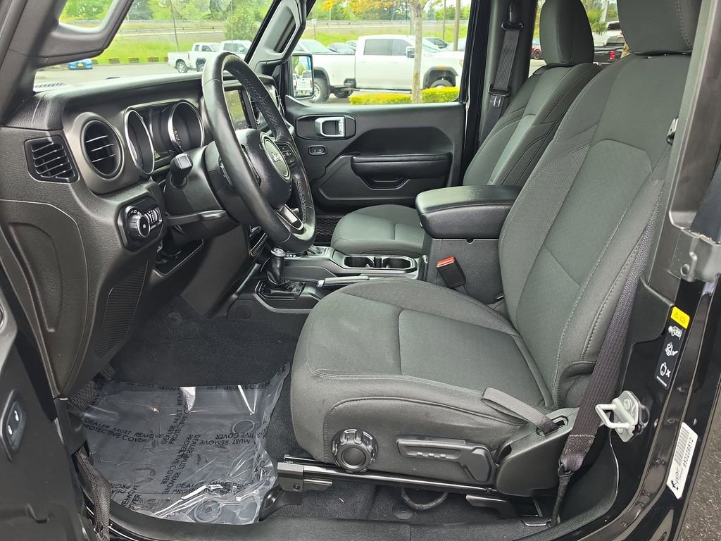 Used 2022 Jeep Wrangler Sport AWD/4WD image 21