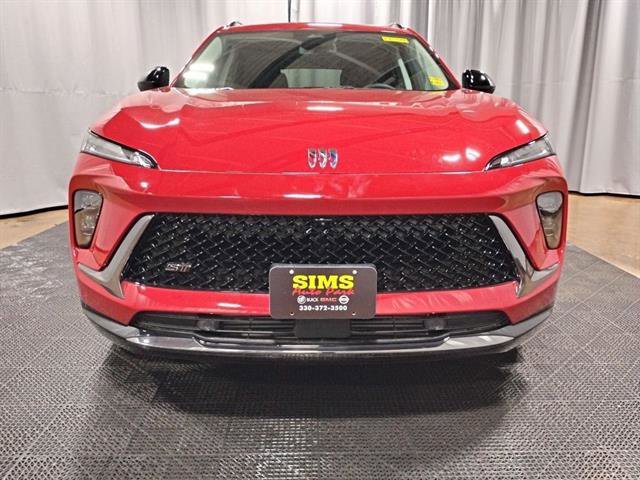 New 2025 Buick Envision Sport Touring image 9