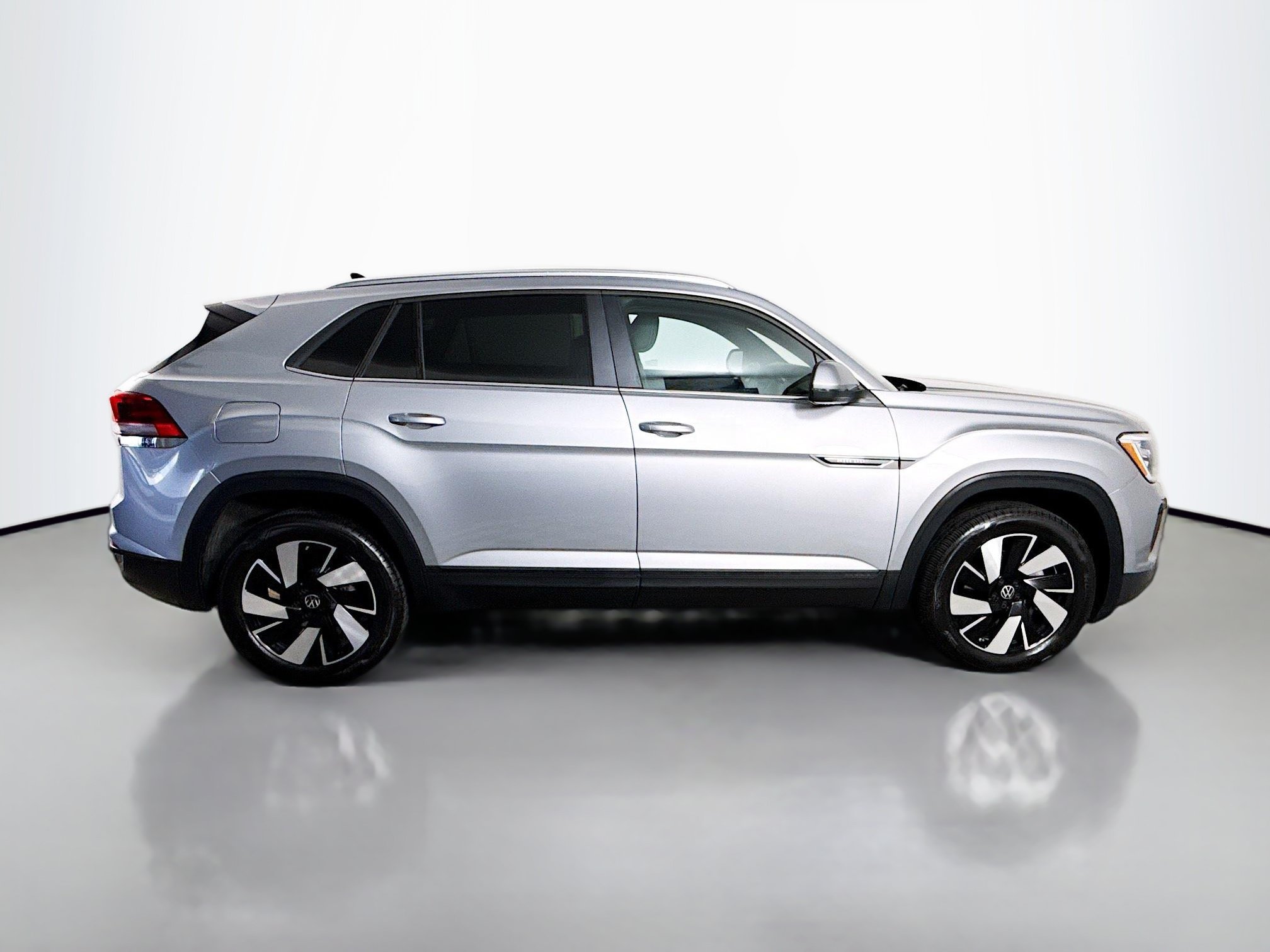 Used 2026 Volkswagen Atlas Cross Sport SE AWD/4WD image 11