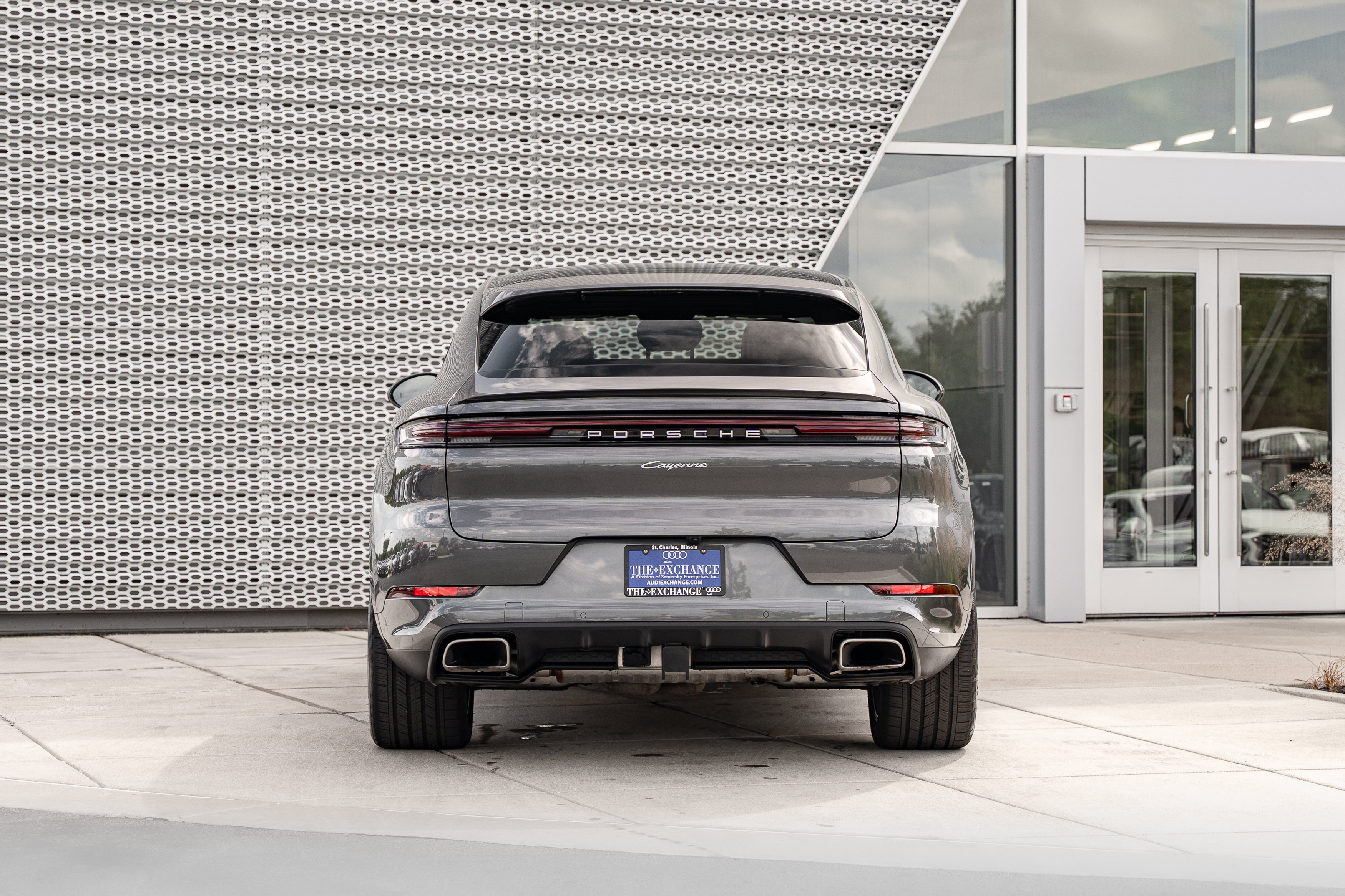 Used 2025 Porsche Cayenne Coupe AWD/4WD image 30