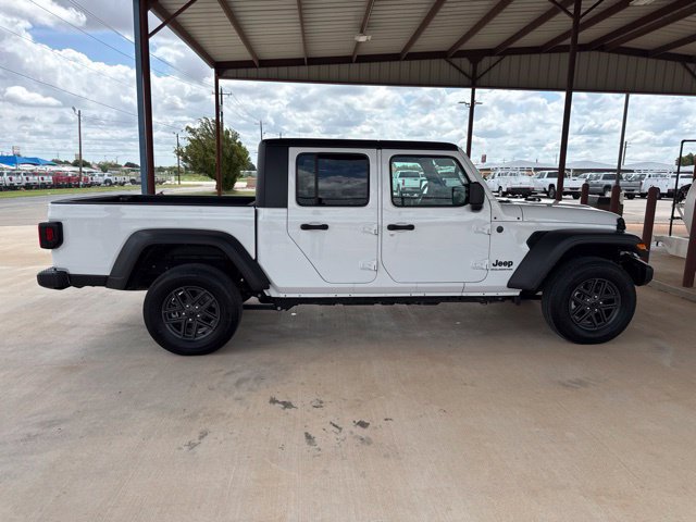 Used 2025 Jeep Gladiator Sport AWD/4WD image 9