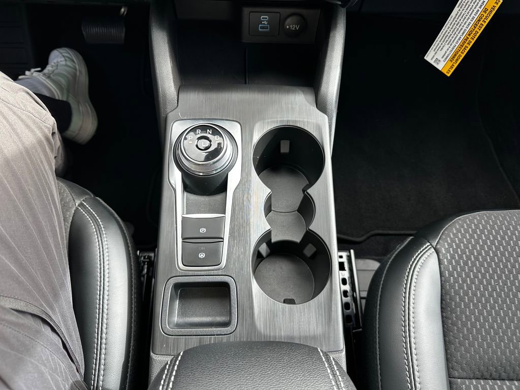 Used 2023 Ford Escape SE image 60