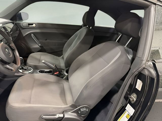 Used 2013 Volkswagen Beetle 2.5 FWD image 11