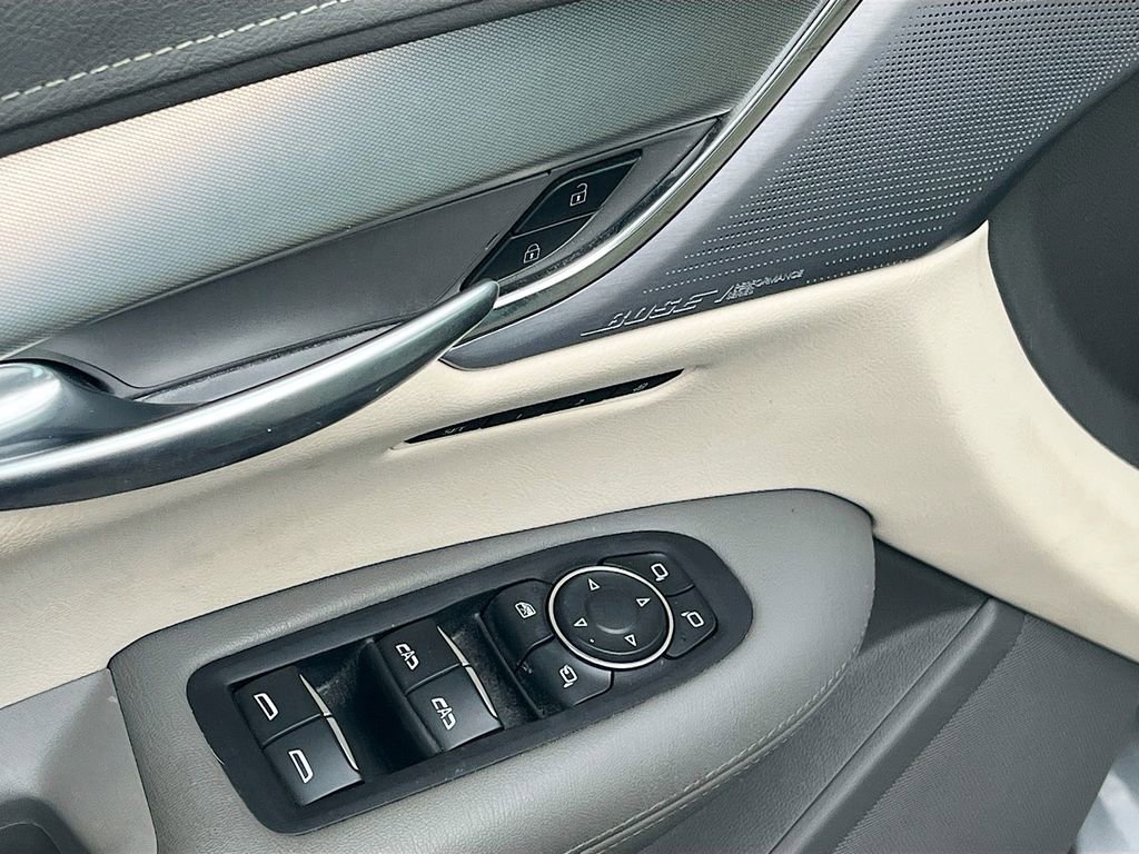 Used 2024 Cadillac XT5 Premium Luxury w/ Technology Package FWD image 18