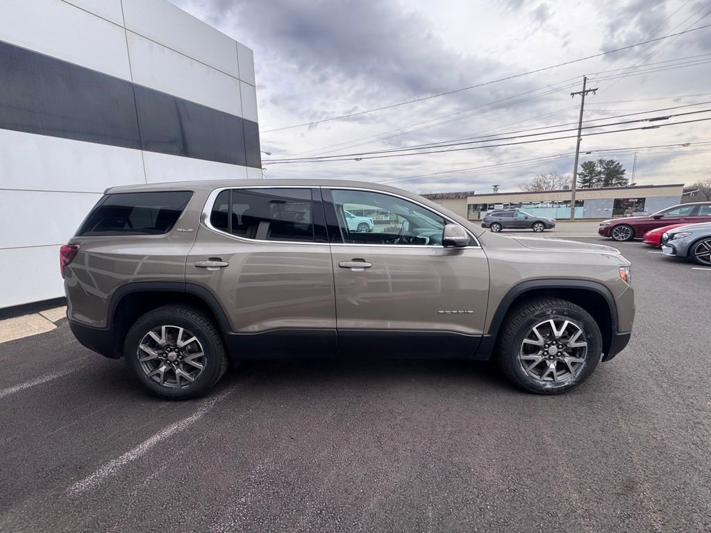 Used 2023 GMC Acadia SLE w/ LPO, Floor Liner Package FWD image 7