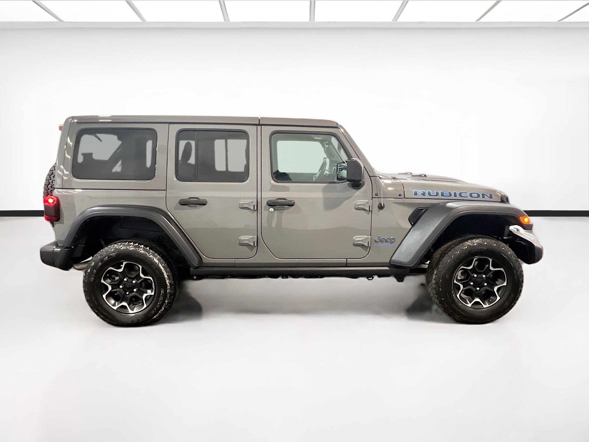 Used 2023 Jeep Wrangler Unlimited Rubicon 4xe image 24