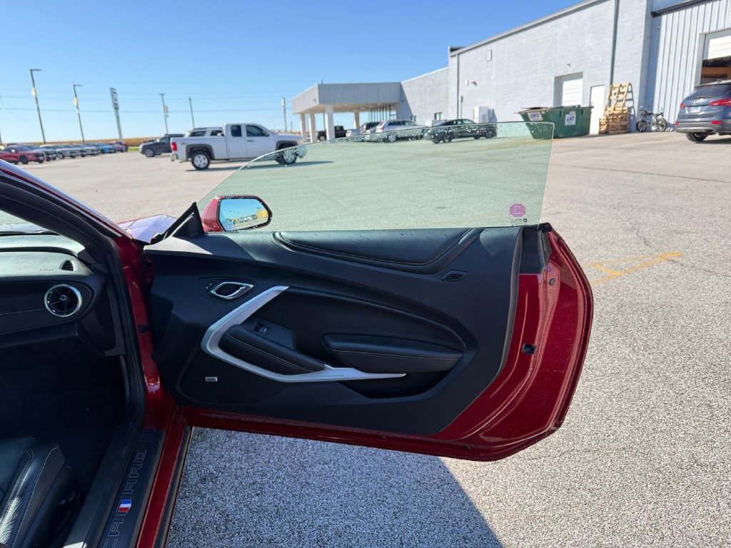 Used 2016 Chevrolet Camaro SS RWD image 34