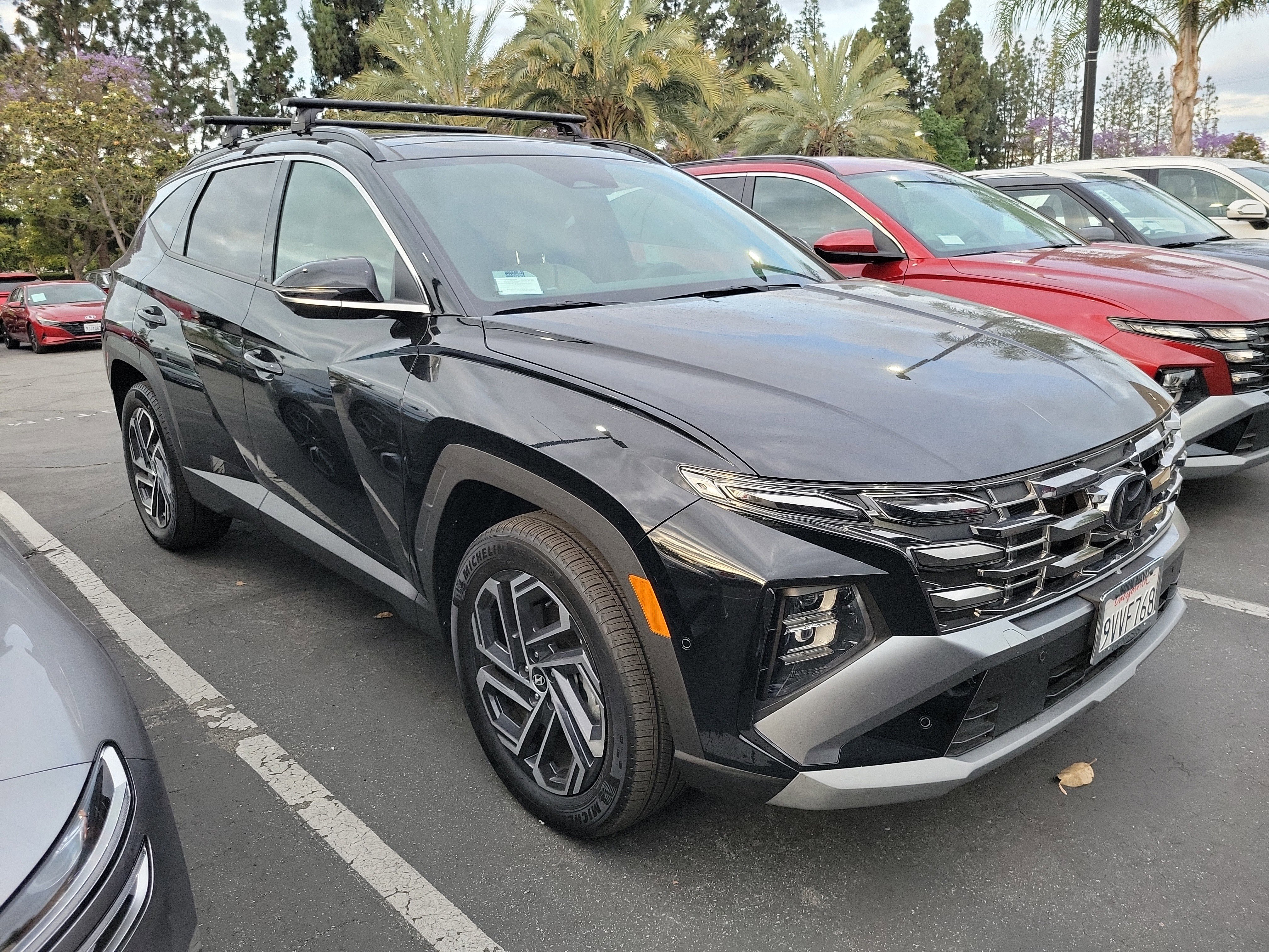 Used 2025 Hyundai Tucson Limited AWD/4WD image 3