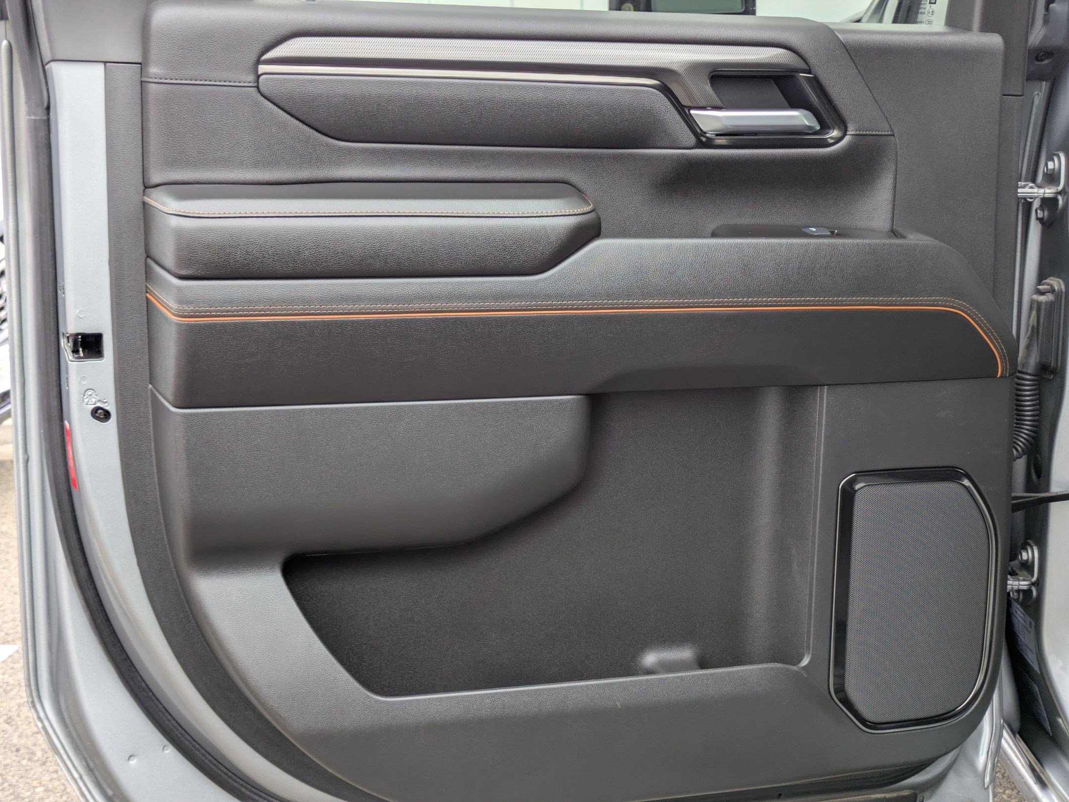 Used 2025 GMC Sierra 2500 AT4 w/ AT4 Premium Plus Package image 15