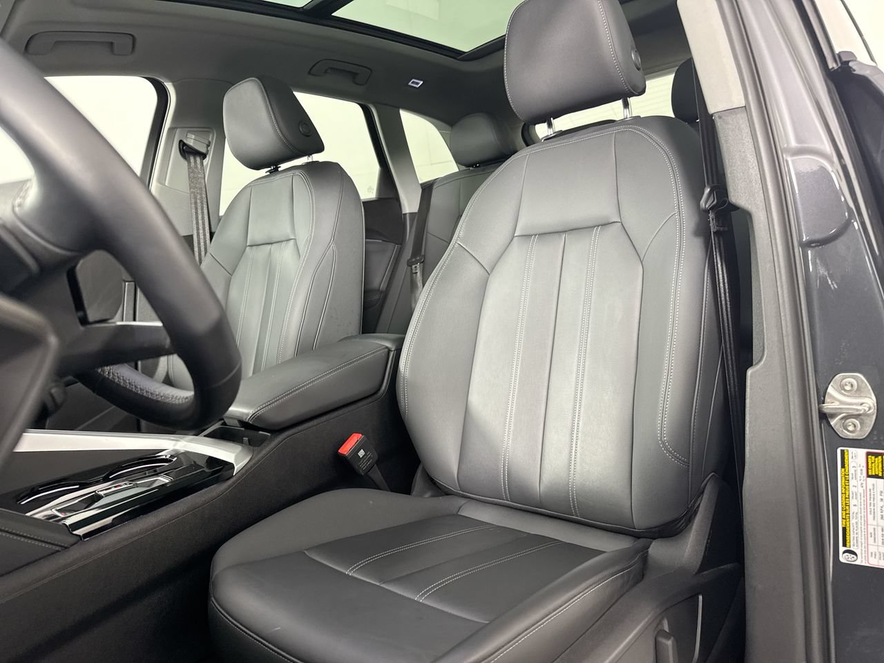 Used 2025 Audi Q5 Premium Plus w/ Premium Plus AWD/4WD image 26