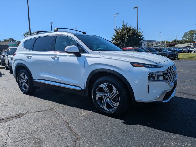 Used 2022 Hyundai Santa Fe SEL w/ Convenience + Premium Package FWD image 2