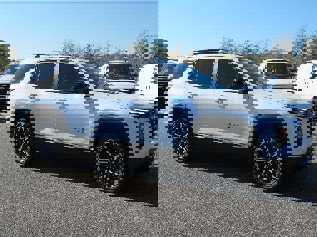 New 2026 Chevrolet Equinox RS w/ Convenience Package III image 2