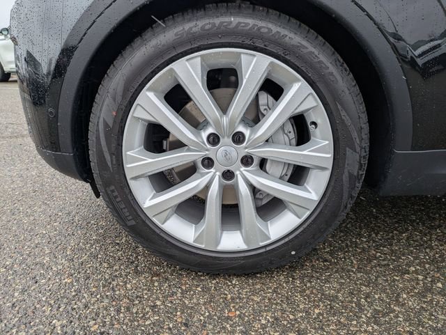 New 2026 Land Rover Discovery S image 21