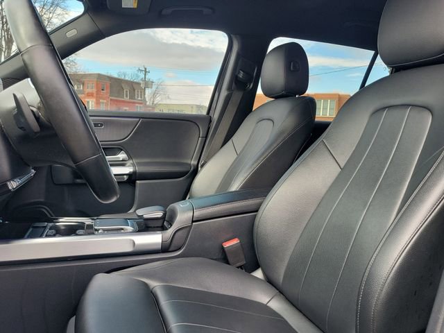 Used 2022 Mercedes-Benz GLB 250 4MATIC image 21