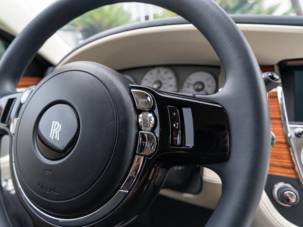 Used 2013 Rolls-Royce Ghost RWD image 23