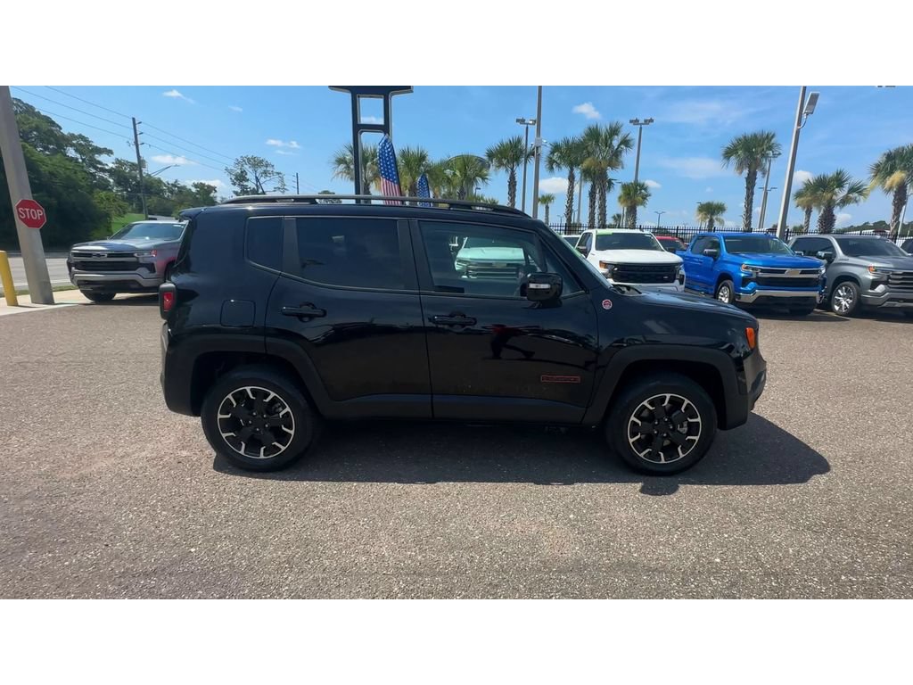 Used 2023 Jeep Renegade Trailhawk AWD/4WD image 9