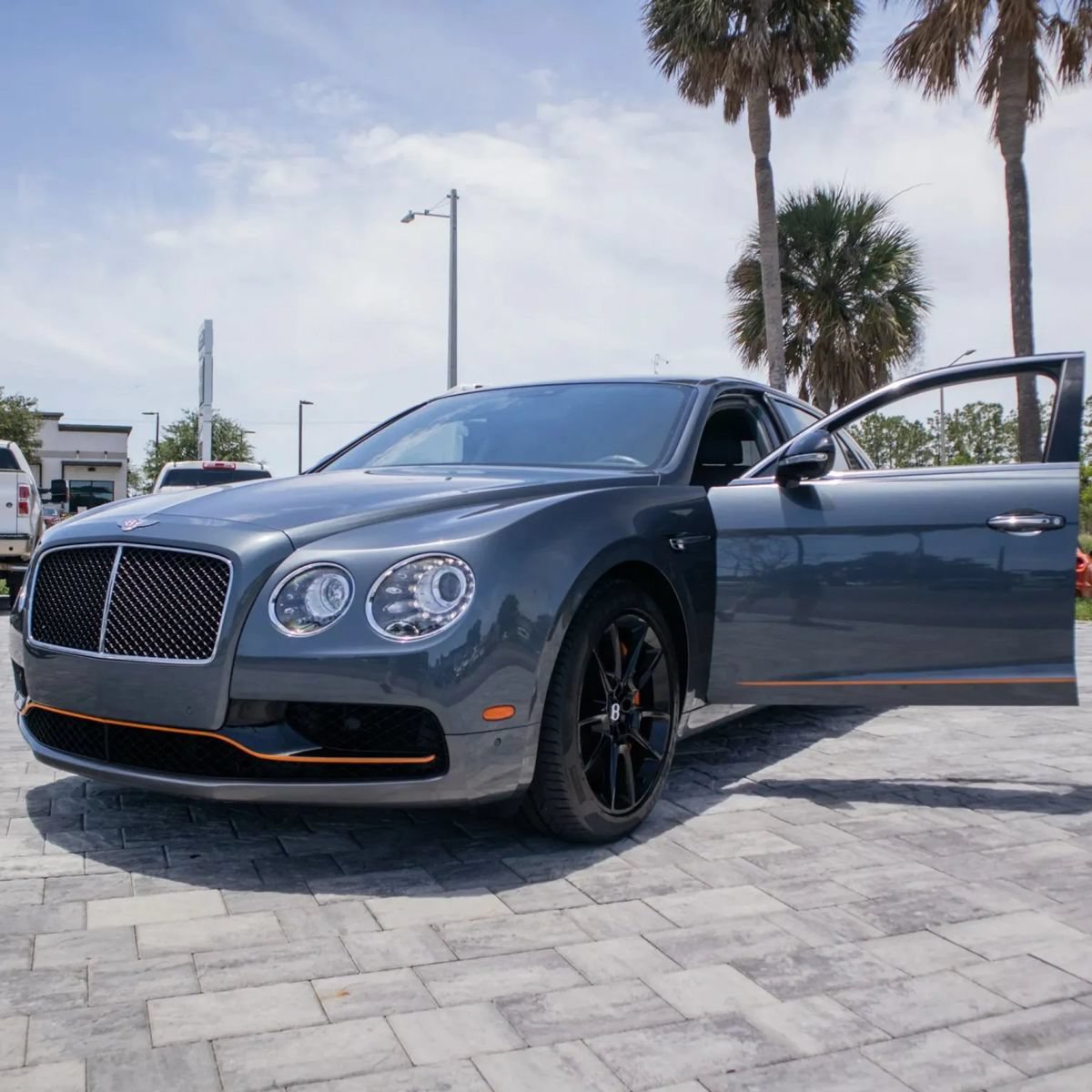 Used 2018 Bentley Flying Spur S V8 AWD/4WD image 43