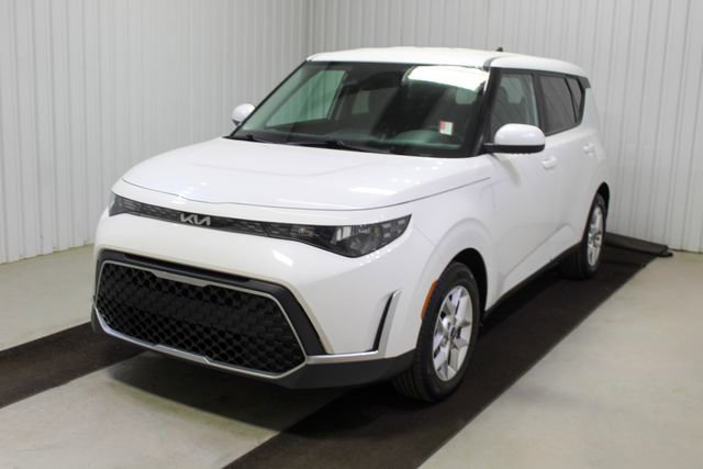 Used 2024 Kia Soul LX w/ Option Group 015 image 3