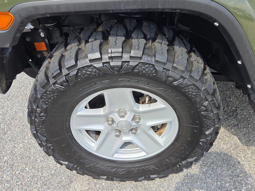 Used 2022 Jeep Gladiator Sport AWD/4WD image 38