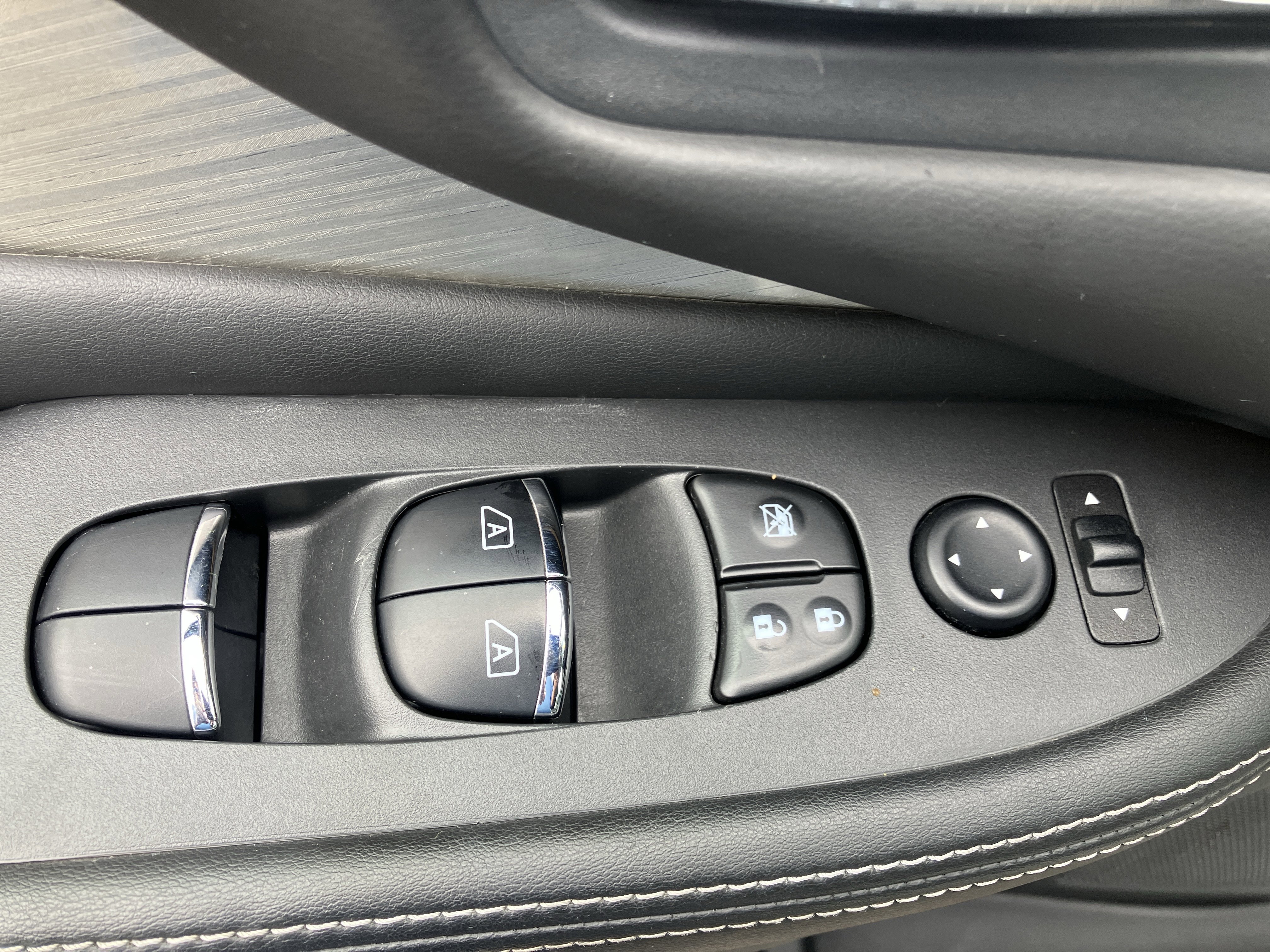 Used 2018 Nissan Murano SL w/ Cargo Package AWD/4WD image 21