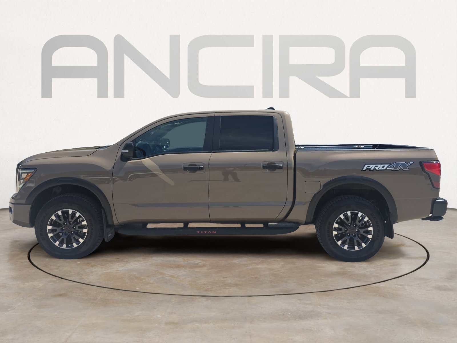 Used 2024 Nissan Titan PRO-4X w/ Pro-4x Convenience Package AWD/4WD image 7