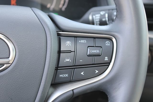 Certified 2025 Lexus UX 300h FWD image 17