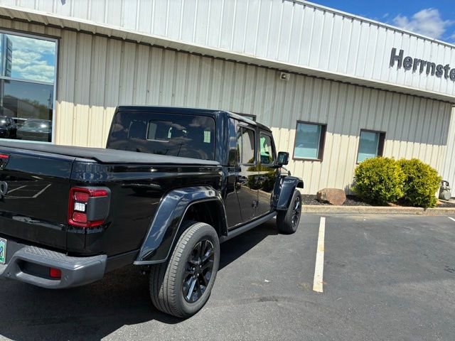 Used 2023 Jeep Gladiator Overland AWD/4WD image 4
