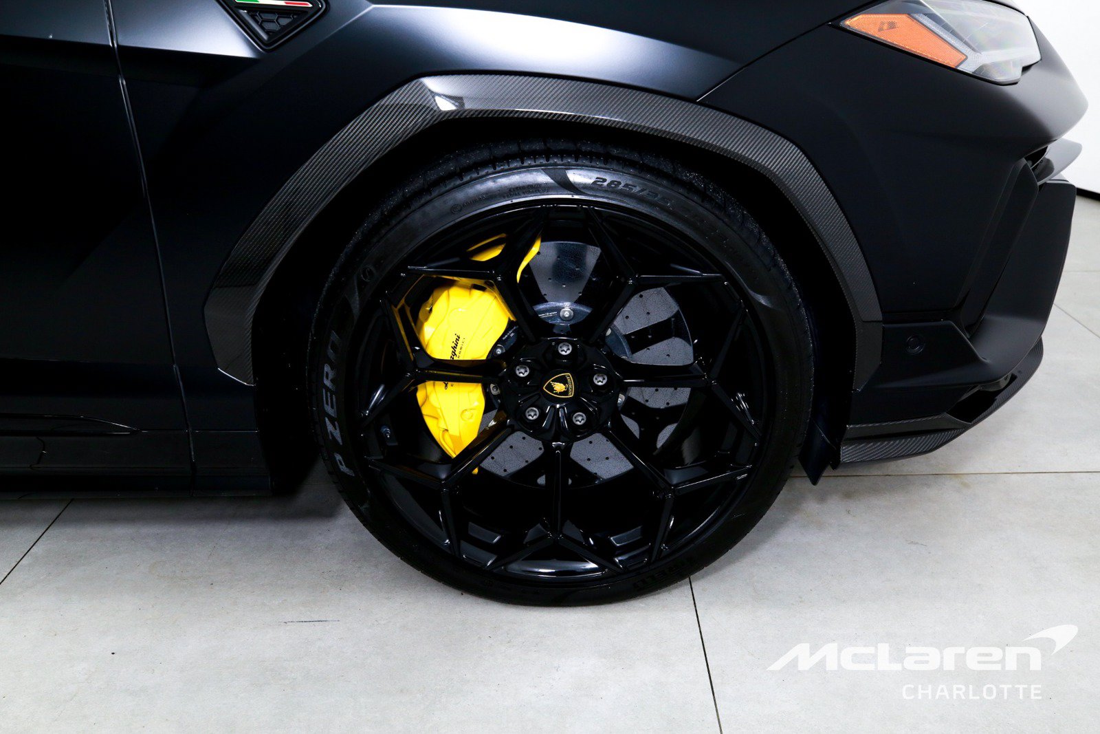Used 2024 Lamborghini Urus Performante AWD/4WD image 33