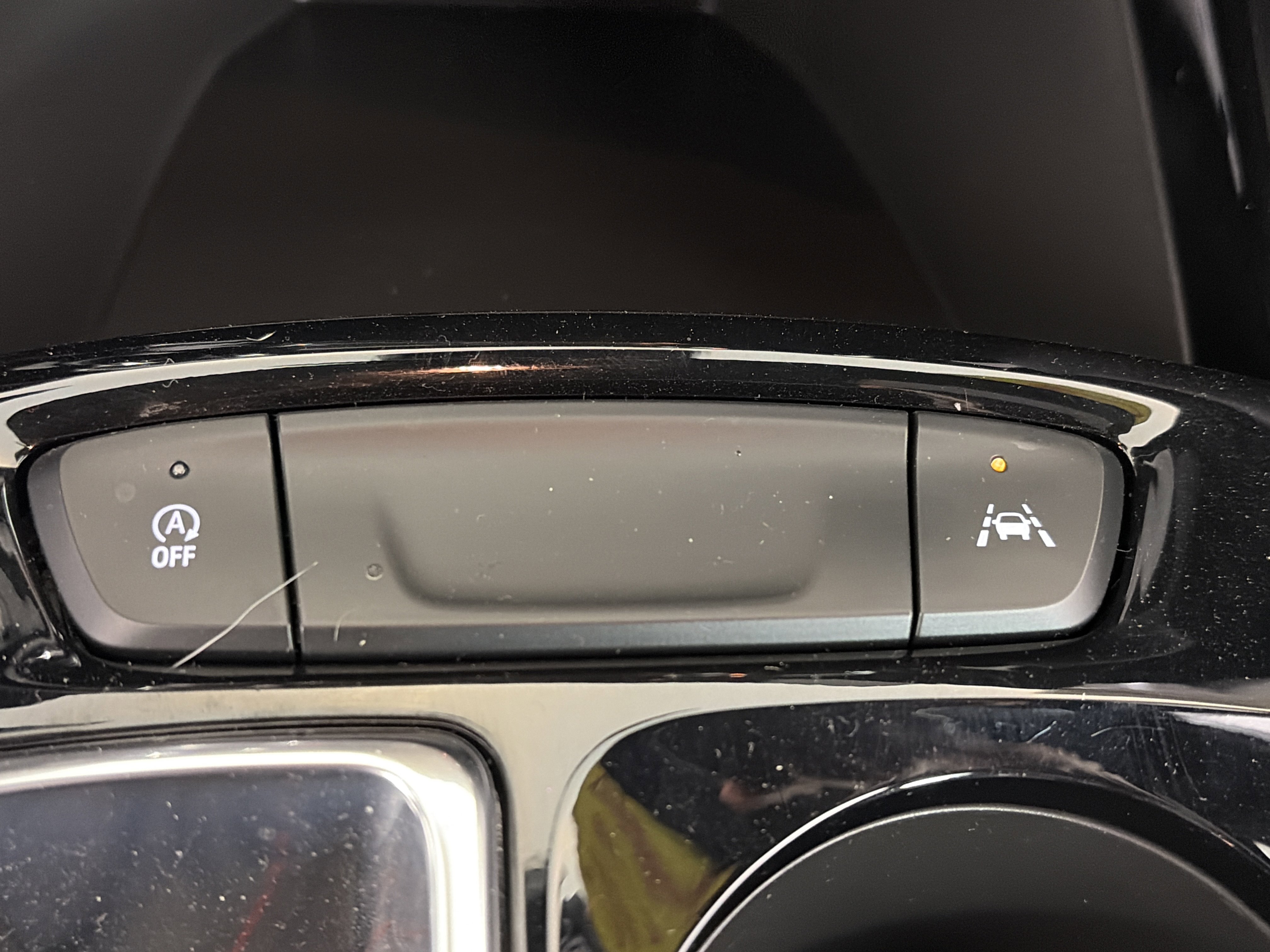 Used 2024 Chevrolet Trax RS image 24