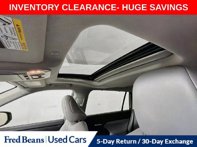 Used 2022 Toyota Highlander XLE AWD/4WD image 28