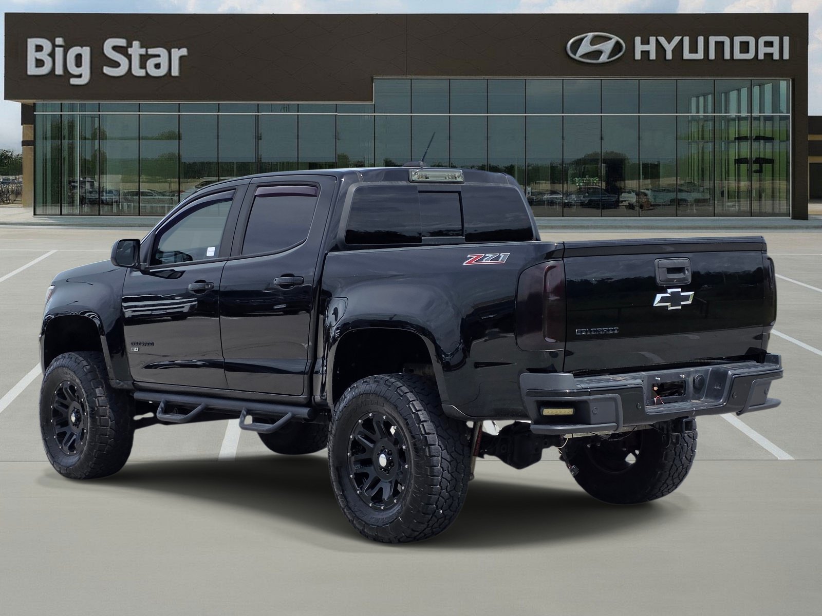 Used 2019 Chevrolet Colorado Z71 RWD image 3