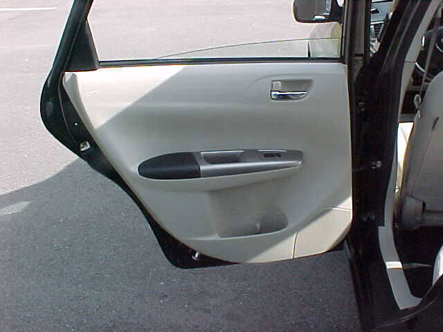 Used 2010 Subaru Impreza 2.5i Premium image 12