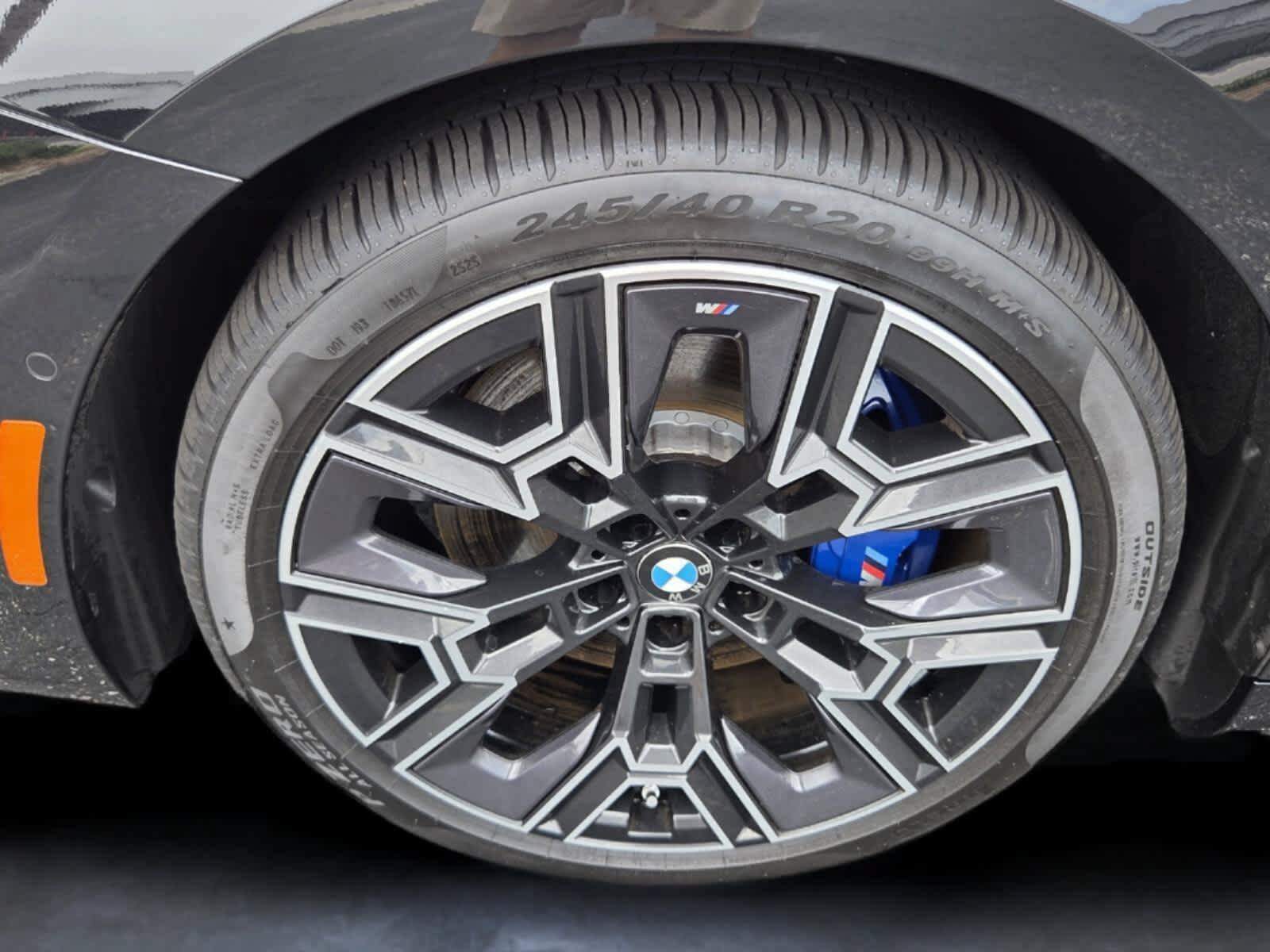 Certified 2026 BMW i5 eDrive40 w/ M Sport Package AWD/4WD image 9
