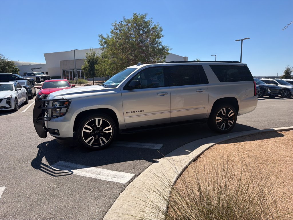 Used 2020 Chevrolet Suburban Premier RWD image 4