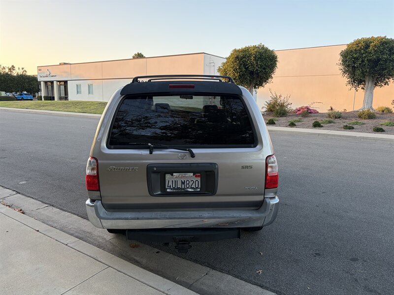 Used 2001 Toyota 4Runner SR5 w/ Upgrade Value Pkg 3 RWD image 5