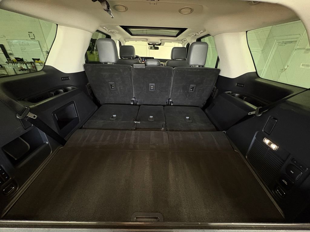 Used 2025 Ford Expedition Active image 30