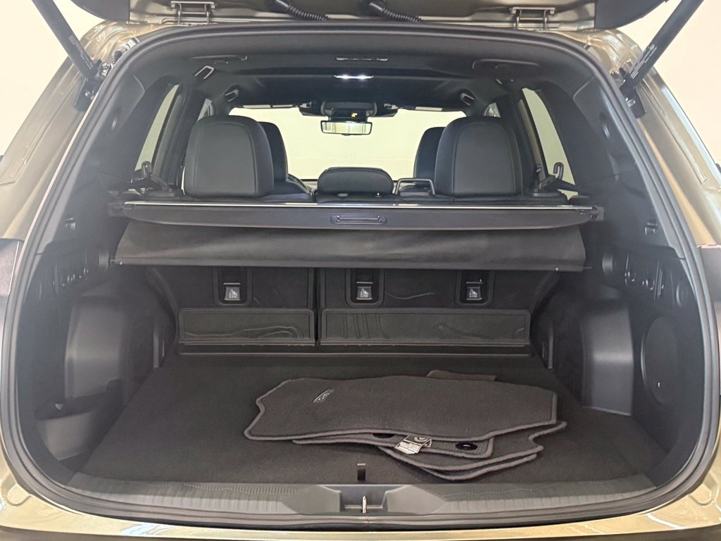 Used 2026 Subaru Forester Touring AWD/4WD image 9