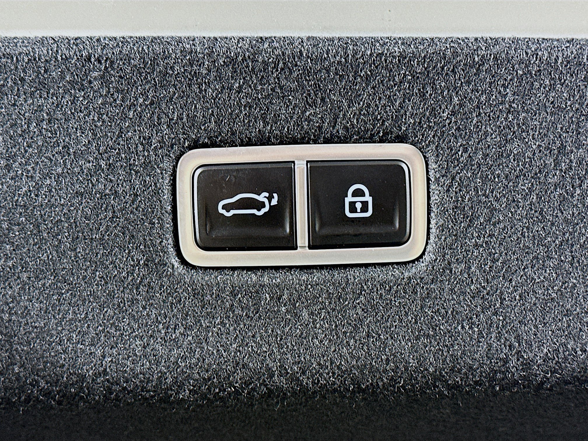 Used 2024 Hyundai Ioniq 6 SE AWD/4WD image 29