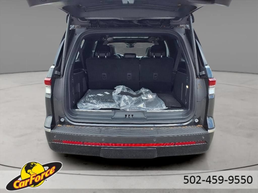 Used 2024 Lincoln Navigator L Reserve AWD/4WD image 38