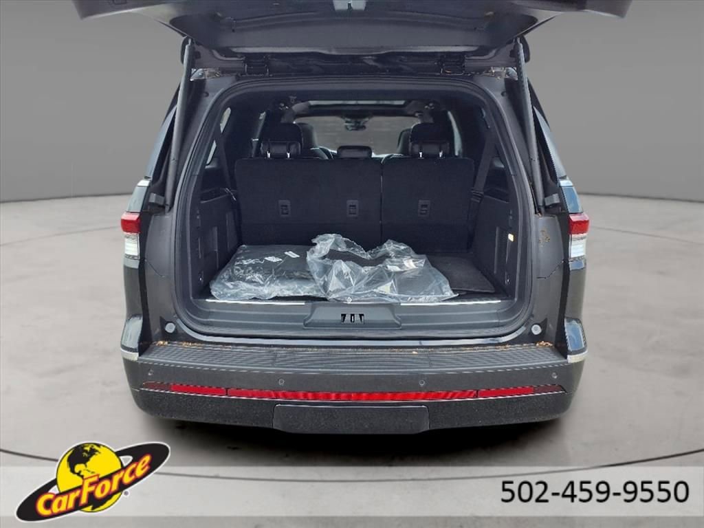 Used 2024 Lincoln Navigator L Reserve AWD/4WD image 38