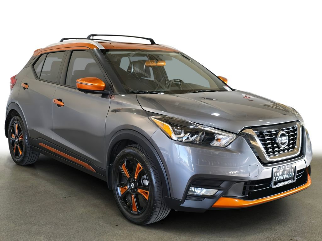 Used 2018 Nissan Kicks SR w/ Premium Package image 3